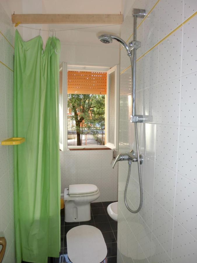 Nice Two-Bedroom Apartment 150M From The Beach Бибионе Екстериор снимка